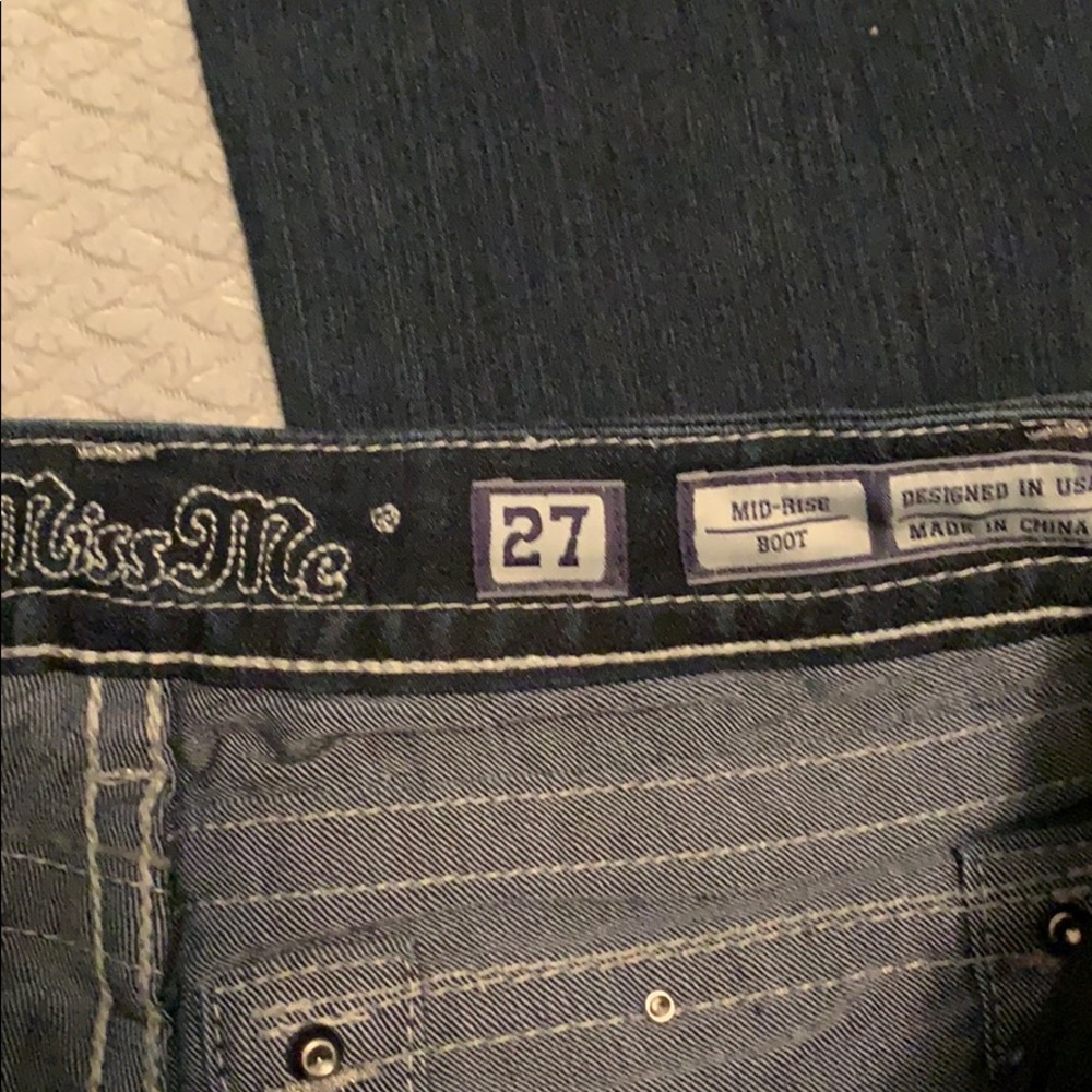 🆕 Miss Me Jeans - Picture 3 of 5